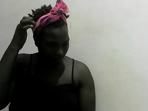 Snapshot of Sweet-Sins_ chatting on February 2025 07:56:01 AM Sweet-Sins online show from February 2025 07:56:01 AM