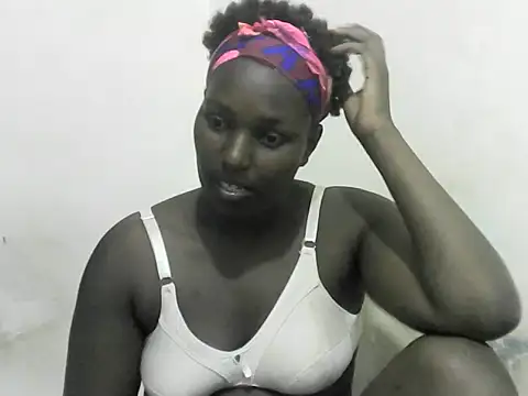 Snapshot of Sweet-Sins_ chatting on February 2025 01:53:02 PM Sweet-Sins online show from February 2025 01:53:02 PM