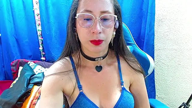 Gia leinn online show from April 2026 09:52:01 PM