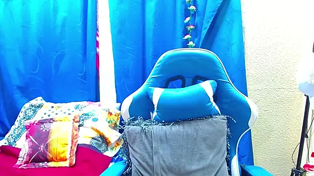 Gia leinn online show from May 2026 09:11:02 PM