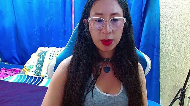 Gia leinn online show from May 2026 08:07:02 PM