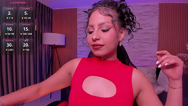 hannah thomson  online show from October 2025 04:37:01 AM