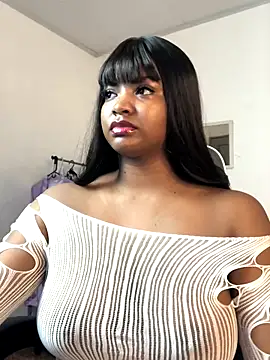 Snapshot of ValerieBlakee chatting on September 2025 03:15:02 PM ValerieBlakee online show from September 2025 03:15:02 PM