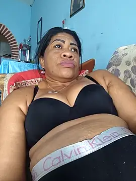 Snapshot of Tocameamor chatting on November 2025 06:30:02 PM Tocameamor online show from November 2025 06:30:02 PM