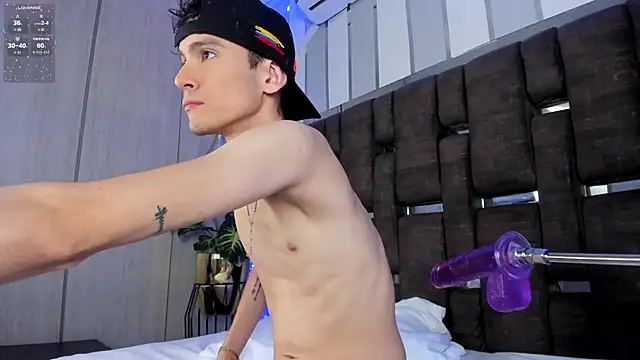 ValentinoMoreti online show from September 2025 02:21:01 PM