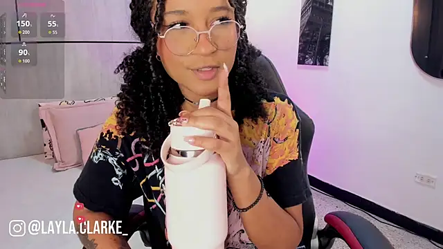 Layla Clarke online show from March 2026 03:45:02 AM