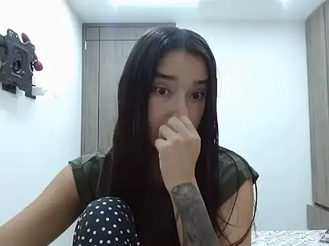  luna 777 online show from March 2026 04:18:02 PM