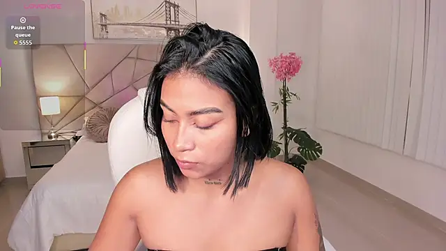 Ivyy Moon  online show from December 2025 01:21:02 AM