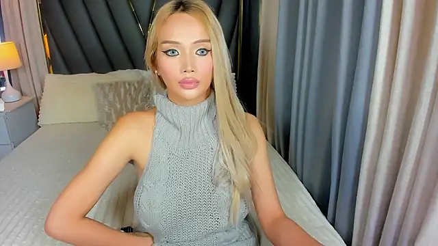 Snapshot of KylieSonique chatting on January 2026 05:11:02 AM KylieSonique online show from January 2026 05:11:02 AM