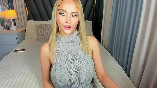 Snapshot of KylieSonique chatting on February 2026 05:23:01 AM KylieSonique online show from February 2026 05:23:01 AM