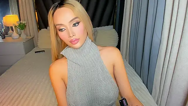 Snapshot of KylieSonique chatting on February 2026 04:57:02 AM KylieSonique online show from February 2026 04:57:02 AM