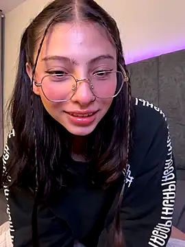 Snapshot of Dirty-Bunnyyy chatting on September 2025 06:26:02 AM Dirty-Bunnyyy online show from September 2025 06:26:02 AM