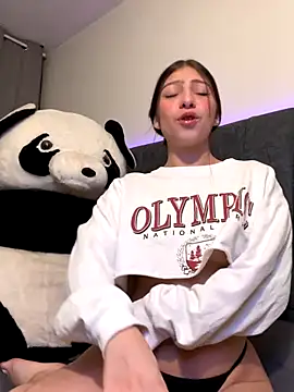 Snapshot of Dirty-Bunnyyy chatting on October 2025 06:15:02 AM Dirty-Bunnyyy online show from October 2025 06:15:02 AM