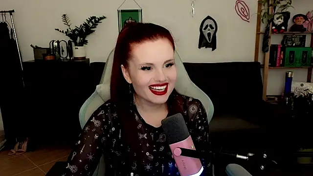 Della Ideal online show from December 2025 05:07:02 PM