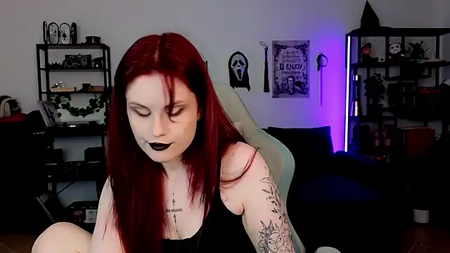 Snapshot of Della_Ideal chatting on July 2026 05:39:01 PM Della Ideal online show from July 2026 05:39:01 PM