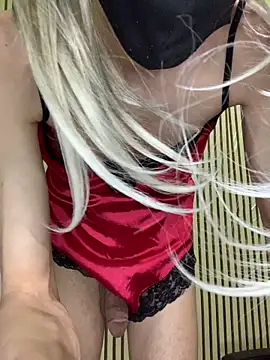 Femboylili online show from May 2026 10:14:02 PM