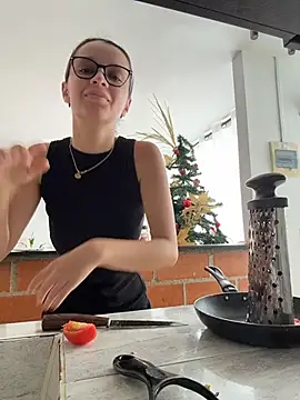 Snapshot of Soy_Sara7 chatting on December 2025 06:01:02 PM Soy Sara7 online show from December 2025 06:01:02 PM