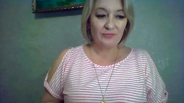 ArielXLoveresss online show from November 2025 03:34:02 PM
