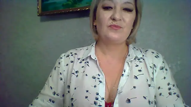ArielXLoveresss online show from November 2025 08:24:01 AM