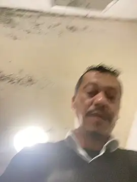 Snapshot of rogerdik76 chatting on January 2026 06:28:02 AM rogerdik76 online show from January 2026 06:28:02 AM