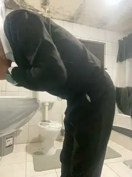 Snapshot of rogerdik76 chatting on February 2026 12:06:01 AM rogerdik76 online show from February 2026 12:06:01 AM