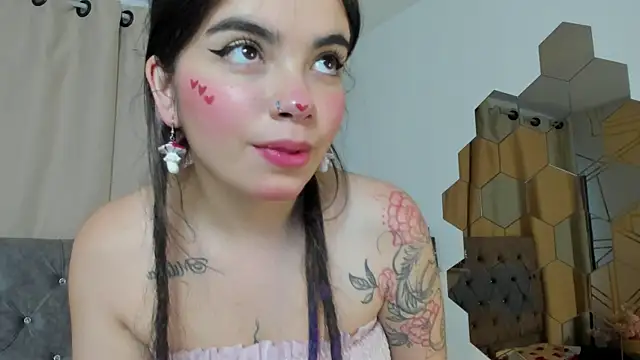 DaphneGlas online show from February 2026 12:45:02 PM