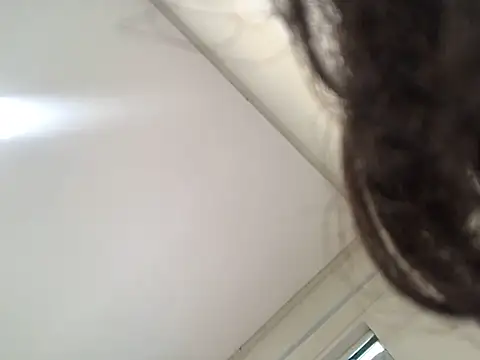 KiaraCut online show from May 2026 07:34:02 PM