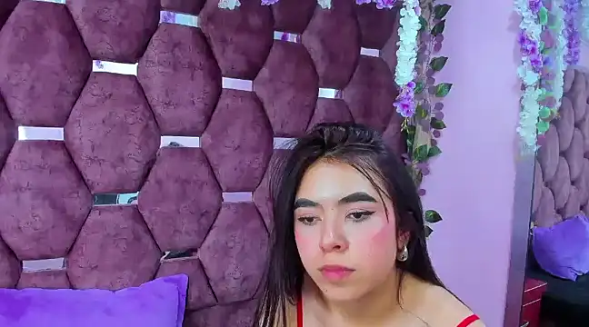 Snapshot of Lexy_Petite_ chatting on March 2025 11:43:01 PM Lexy Petite online show from March 2025 11:43:01 PM