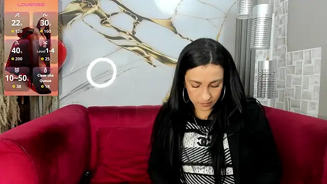 Snapshot of Bella_williamss_ chatting on April 2026 07:42:01 PM Bella williamss online show from April 2026 07:42:01 PM