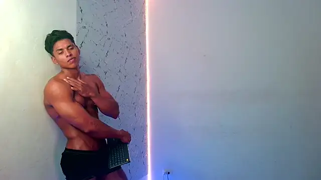 Snapshot of ken__owens chatting on September 2025 01:49:02 AM ken owens online show from September 2025 01:49:02 AM