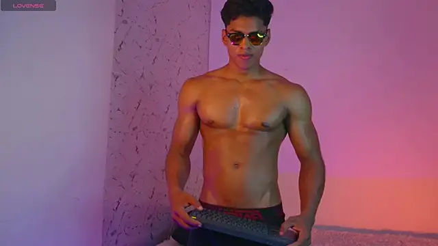 Snapshot of ken__owens chatting on November 2025 06:26:02 AM ken owens online show from November 2025 06:26:02 AM