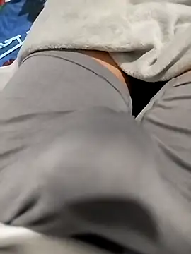 maynor1233 online show from October 2025 10:09:02 PM