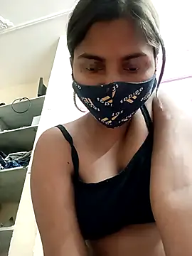 heena-3678 online show from October 2025 12:25:01 PM