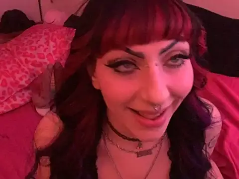 ChrryFoxx online show from April 2026 07:35:01 AM