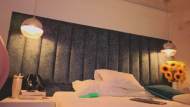 Ariannaa Suarez1 online show from February 2026 07:42:02 PM