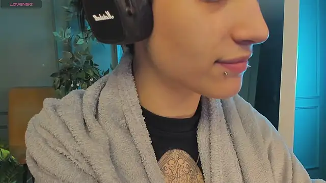 Snapshot of lisbatsyy chatting on March 2025 07:48:02 PM lisbatsyy online show from March 2025 07:48:02 PM