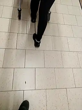 lalajuju972 online show from November 2025 04:18:01 PM