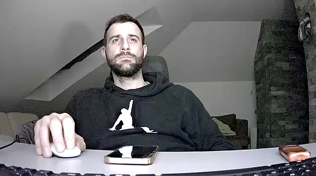 Snapshot of gryzoon chatting on March 2025 02:30:01 AM gryzoon online show from March 2025 02:30:01 AM