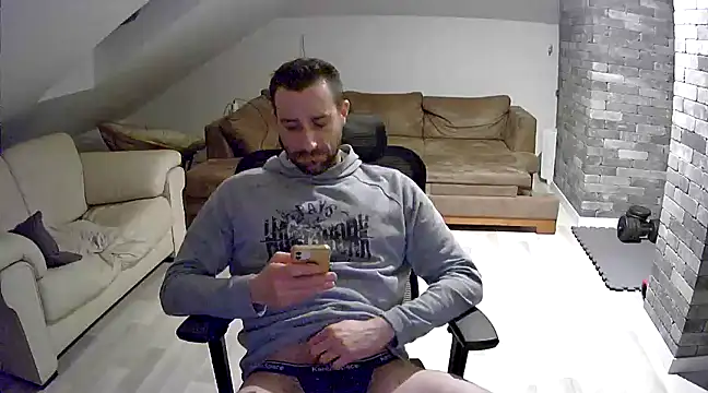 Snapshot of gryzoon chatting on March 2025 01:00:02 AM gryzoon online show from March 2025 01:00:02 AM