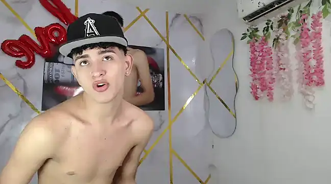 Snapshot of KING_OFF_BOYS chatting on March 2025 05:46:01 AM KING OFF BOYS online show from March 2025 05:46:01 AM