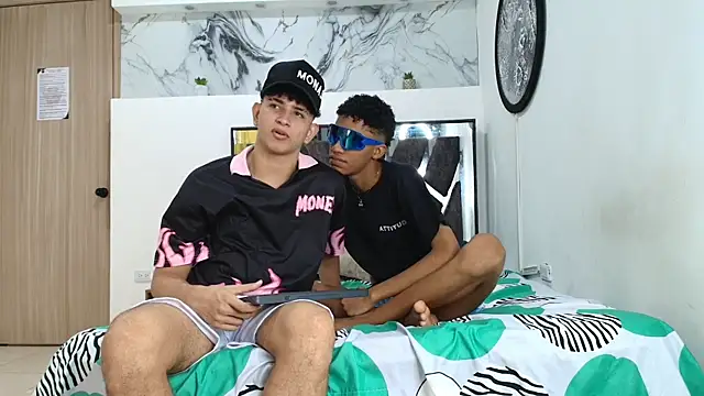 Snapshot of KING_OFF_BOYS chatting on September 2025 01:24:02 PM KING OFF BOYS online show from September 2025 01:24:02 PM