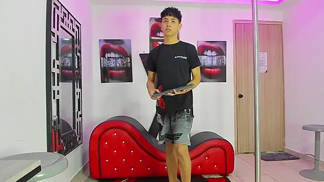 Snapshot of KING_OFF_BOYS chatting on September 2025 12:21:02 PM KING OFF BOYS online show from September 2025 12:21:02 PM