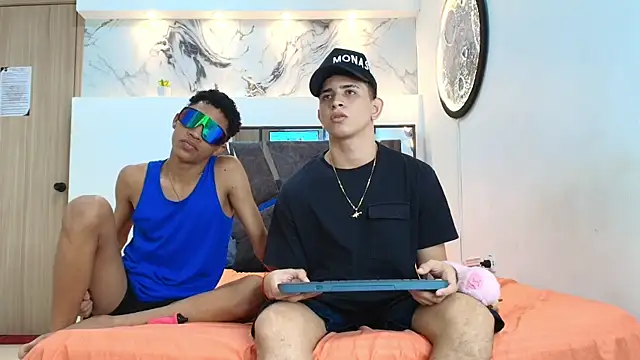 Snapshot of KING_OFF_BOYS chatting on October 2025 03:13:01 PM KING OFF BOYS online show from October 2025 03:13:01 PM