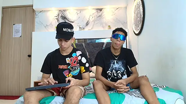 Snapshot of KING_OFF_BOYS chatting on October 2025 01:25:02 PM KING OFF BOYS online show from October 2025 01:25:02 PM