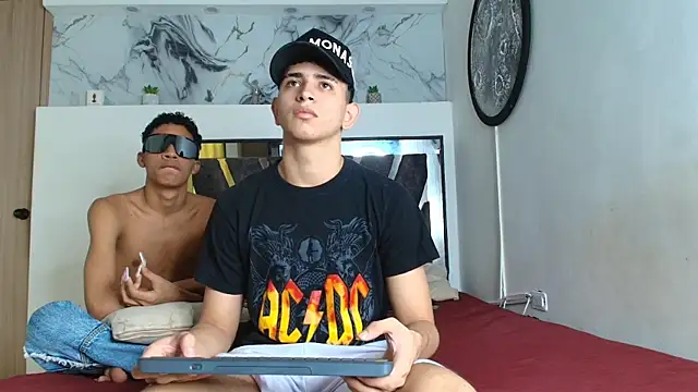 Snapshot of KING_OFF_BOYS chatting on October 2025 01:25:01 PM KING OFF BOYS online show from October 2025 01:25:01 PM