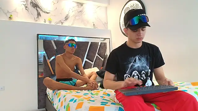 Snapshot of KING_OFF_BOYS chatting on November 2025 01:32:02 PM KING OFF BOYS online show from November 2025 01:32:02 PM