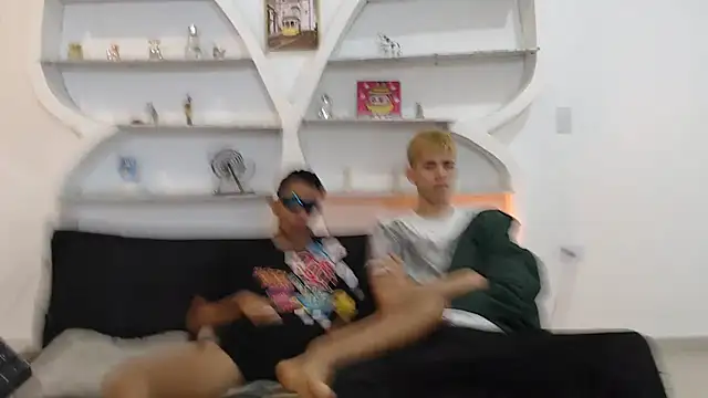 Snapshot of KING_OFF_BOYS chatting on November 2025 01:25:02 PM KING OFF BOYS online show from November 2025 01:25:02 PM