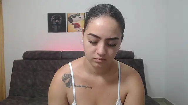 Anthonela Queen online show from March 2025 10:51:01 AM