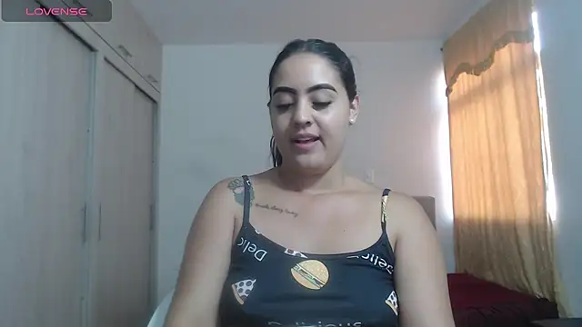 Anthonela Queen online show from October 2025 12:25:02 PM