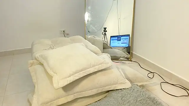 Snapshot of _tommy_and_anabel05 chatting on January 2026 10:35:01 PM tommy and anabel05 online show from January 2026 10:35:01 PM